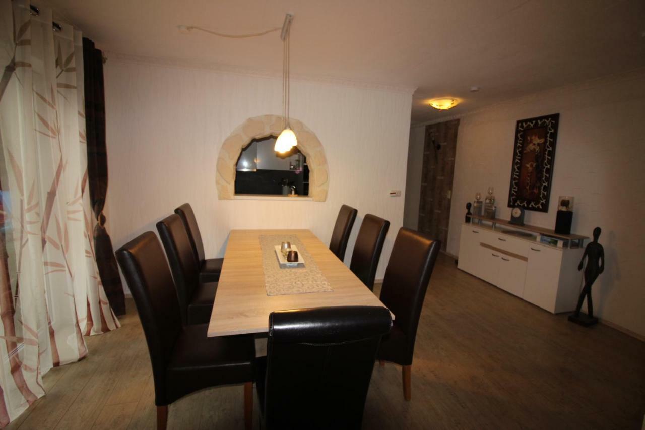Haus Abbi, Ferienwohnung Mit Schwimmbad Hage المظهر الخارجي الصورة