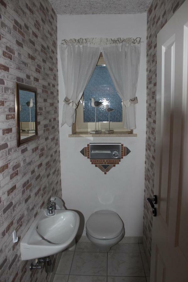 Haus Abbi, Ferienwohnung Mit Schwimmbad Hage المظهر الخارجي الصورة